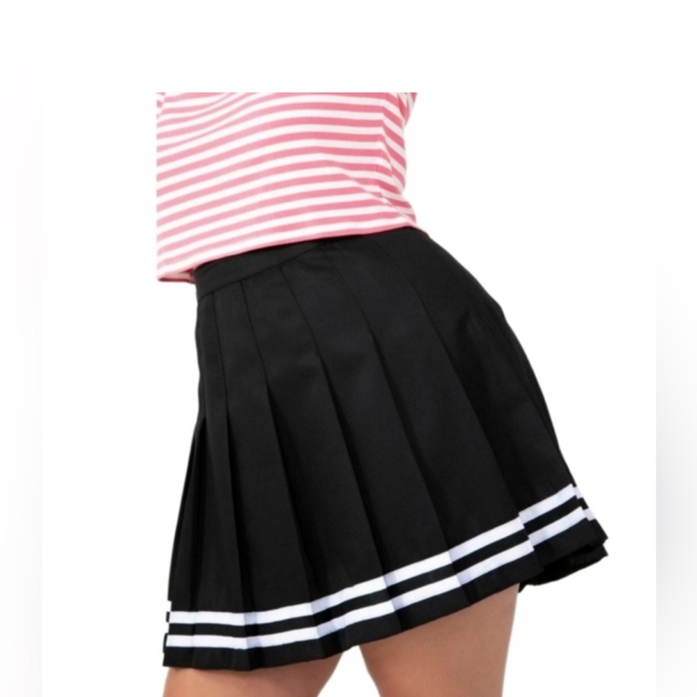 Pleated Skirt Dolls Kill Delia’s Harajuku Cheerleader Cheer 🖤 - Picture 8 of 8